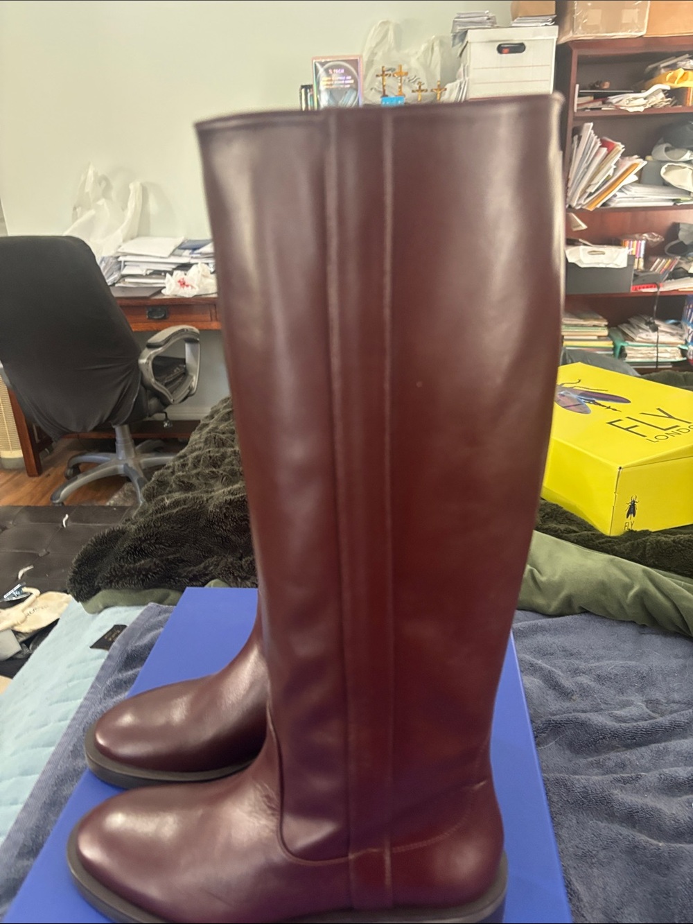 Stuart Weitzman Tall Leather riding boot - Picture 2 of 5